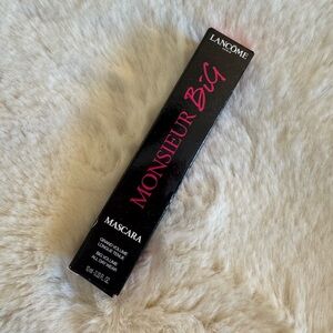 Lancome Black Mascara Volumizing Lengthening